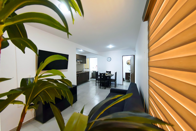 Departamento en venta Villas del Refugio, seminuevo, 2 habitaciones, cocina integral area de lavado, refri, lavadora, comedor, sala, decoraciones 1 filtro de seguridad.  vendido por Carlos Esparza Ramo, matchapp.mx inmobiliaria